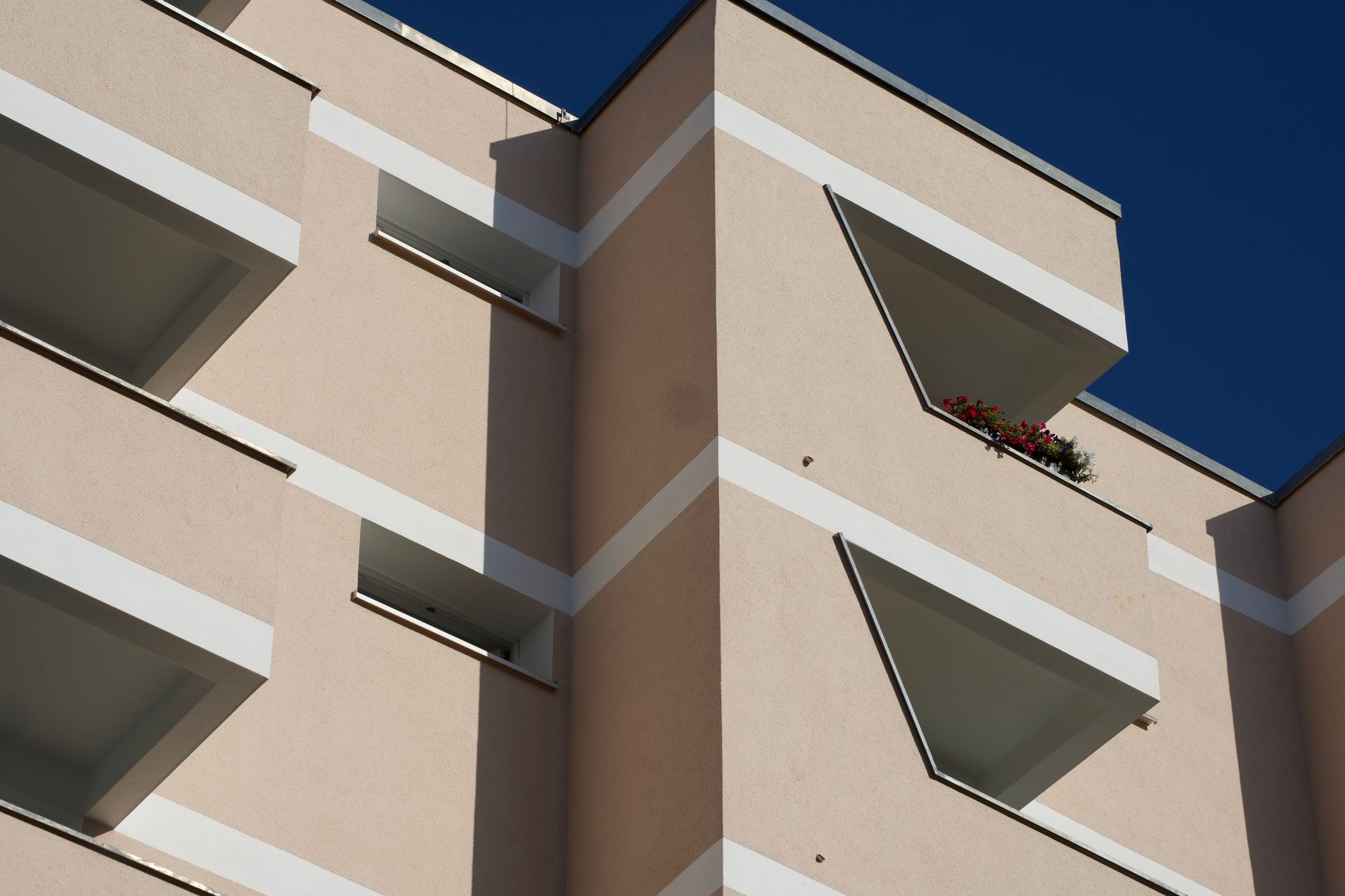 Modernes Wohngebäude — Verwaltungsobjekt von IMMAX.